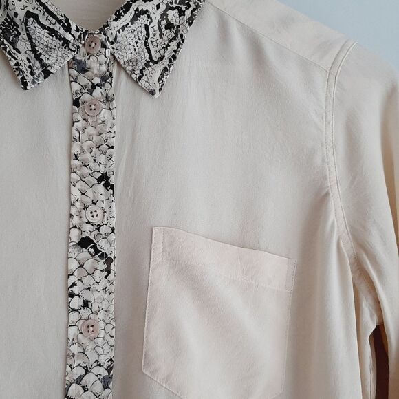 EQUIPMENT FEMME \ 100% Silk Button Down Blouse Cream Snake Skin Print Sz S - Picture 4 of 14